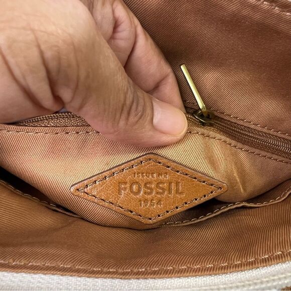 Fossil Kinley Brown/White/Grey Stripe Small Crossbody Women’s Bag - Picture 11 of 12